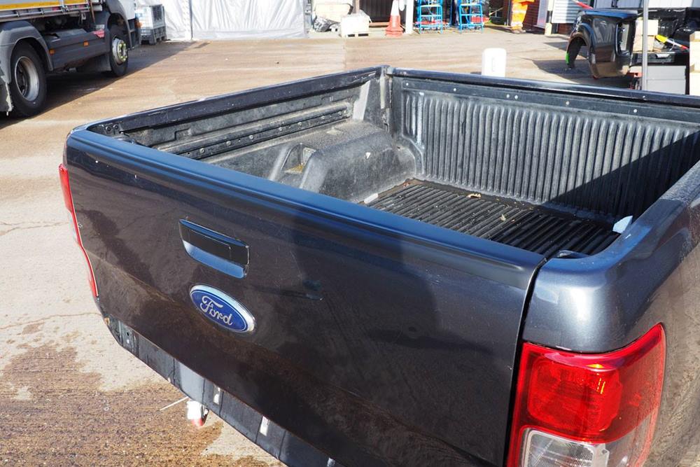 Ford Ranger T6 Tailgate Cap – Large – Black – Smooth - SCC Performance